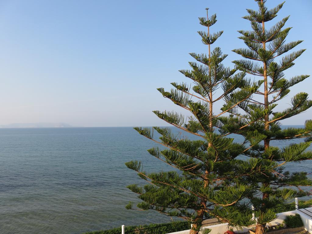 Frosso's Sea * Kokkini Hani