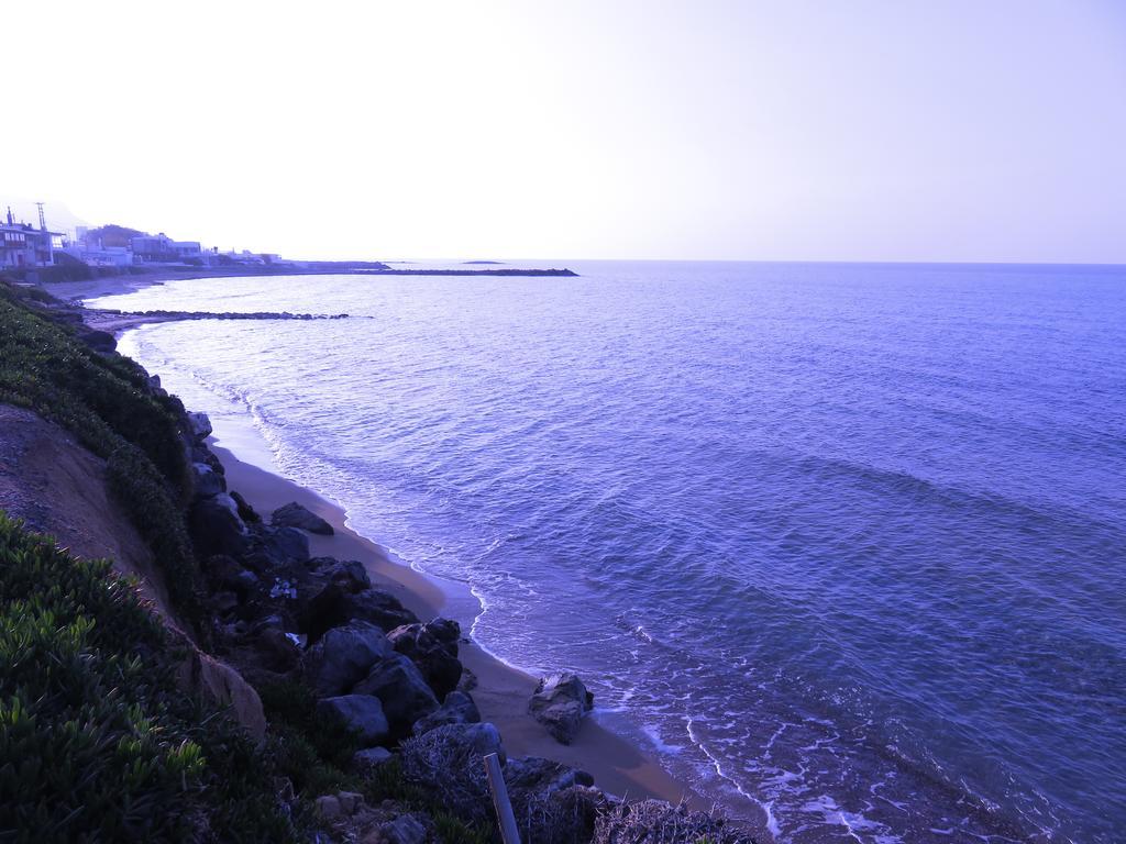 Frosso's Sea Kokkini Hani